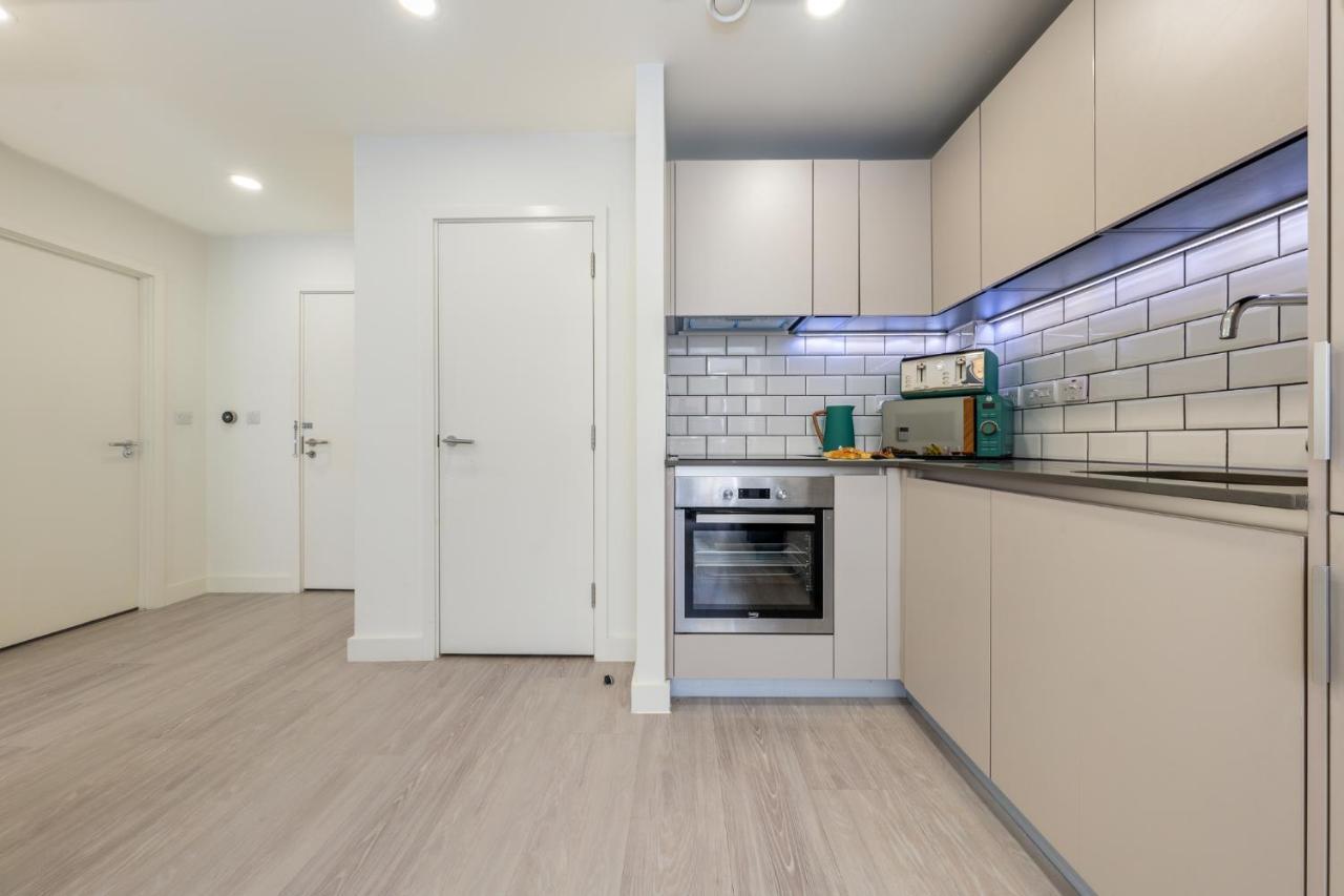 Luxury One Bedroom Serviced Apartment In The Heart Of Bedford Exterior foto