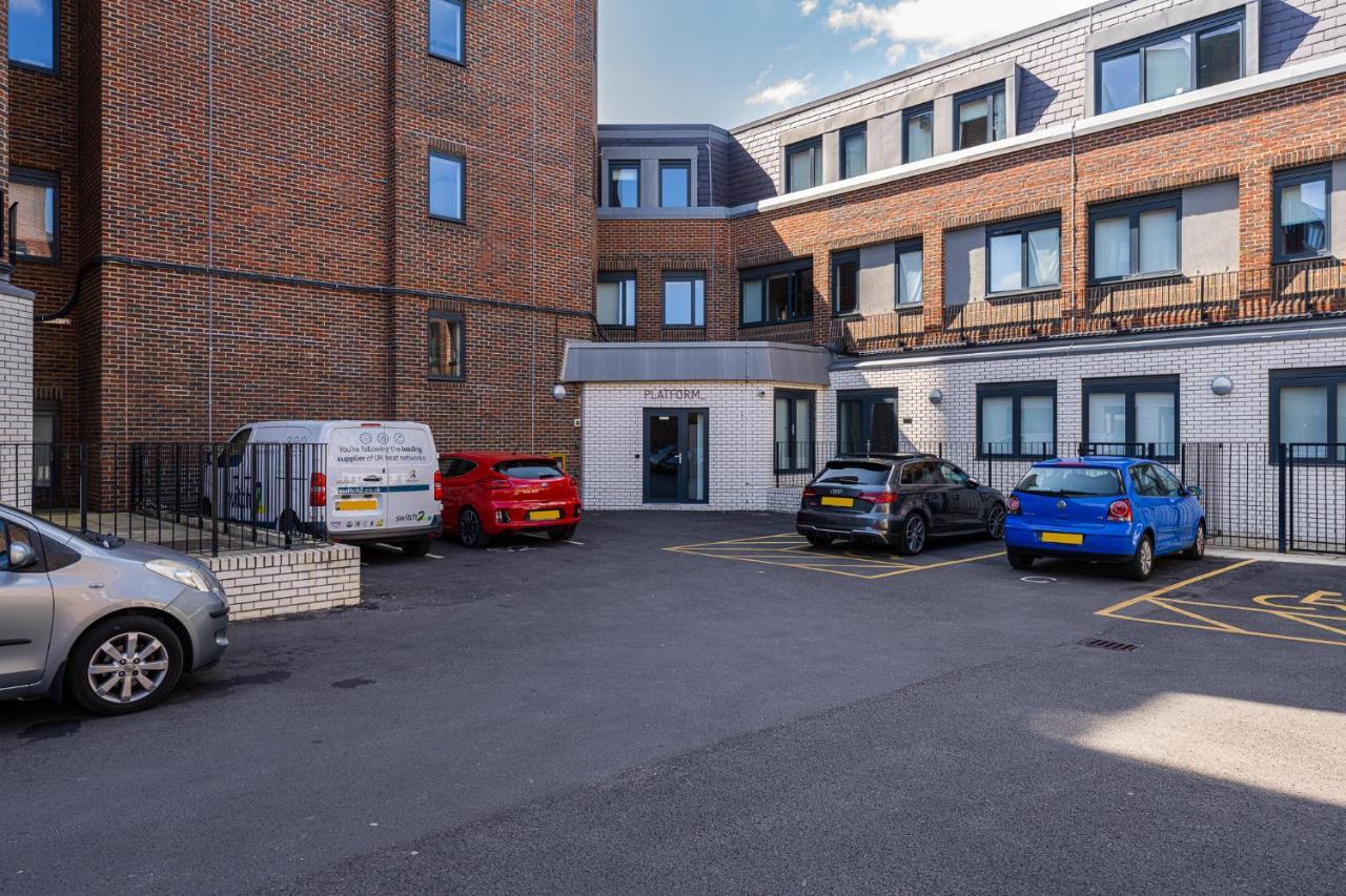 Luxury One Bedroom Serviced Apartment In The Heart Of Bedford Exterior foto